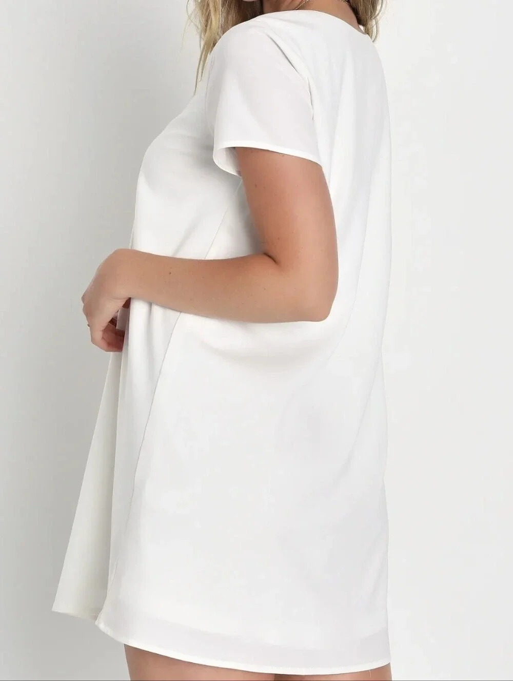 Lulus Chiffon Short Sleeve V-Neck Freestyle White Shift Dress - Size XS - NWT